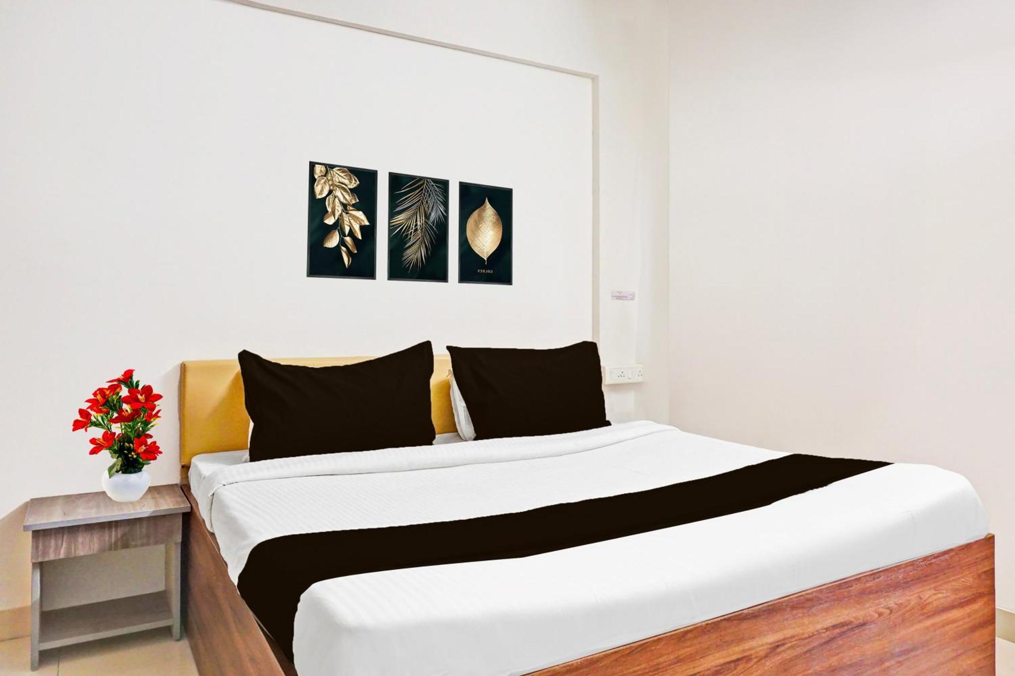 Super Collection O Baner Formerly Seven Hills Dāpuri Exterior photo