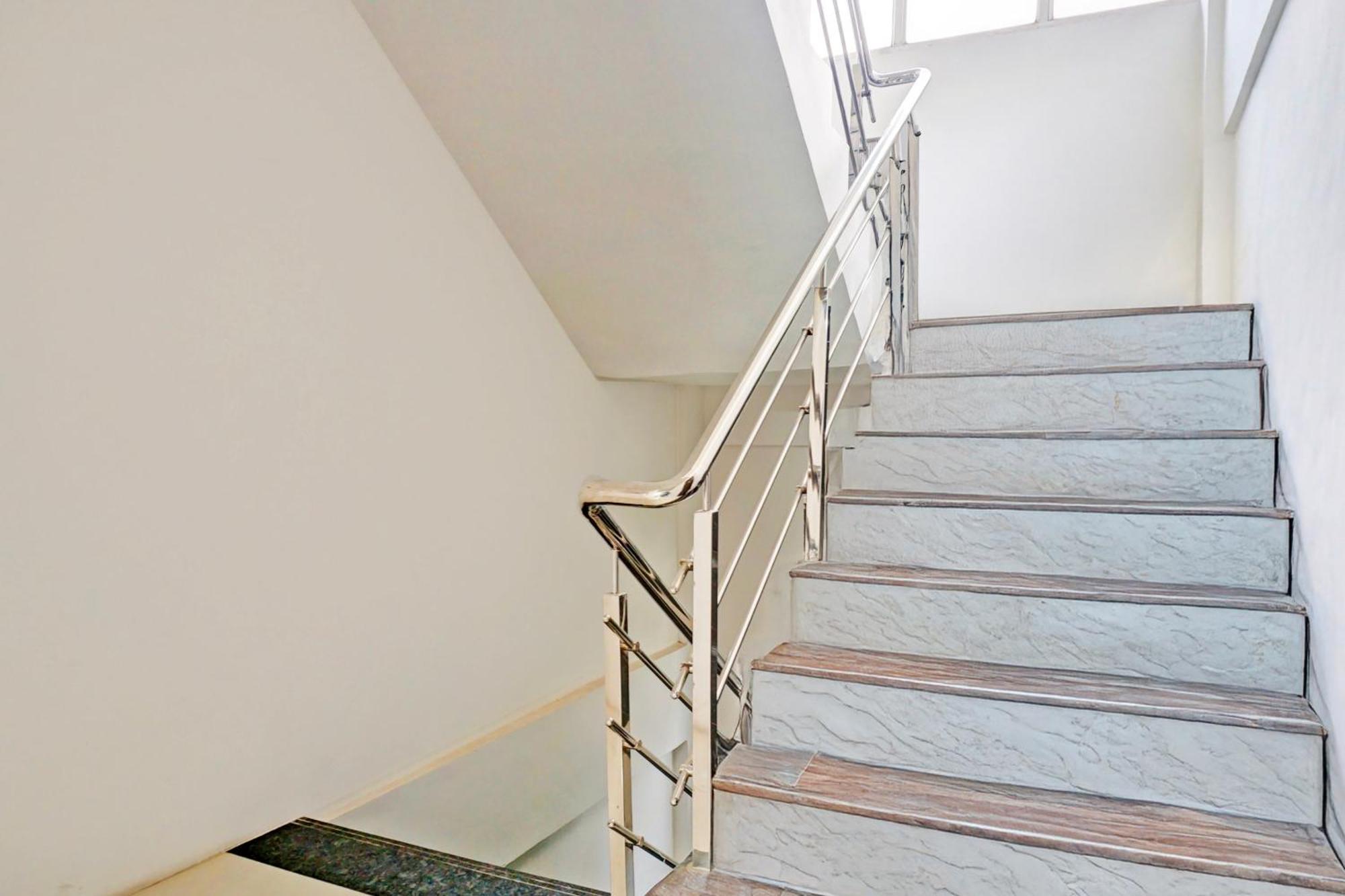Super Collection O Baner Formerly Seven Hills Dāpuri Exterior photo