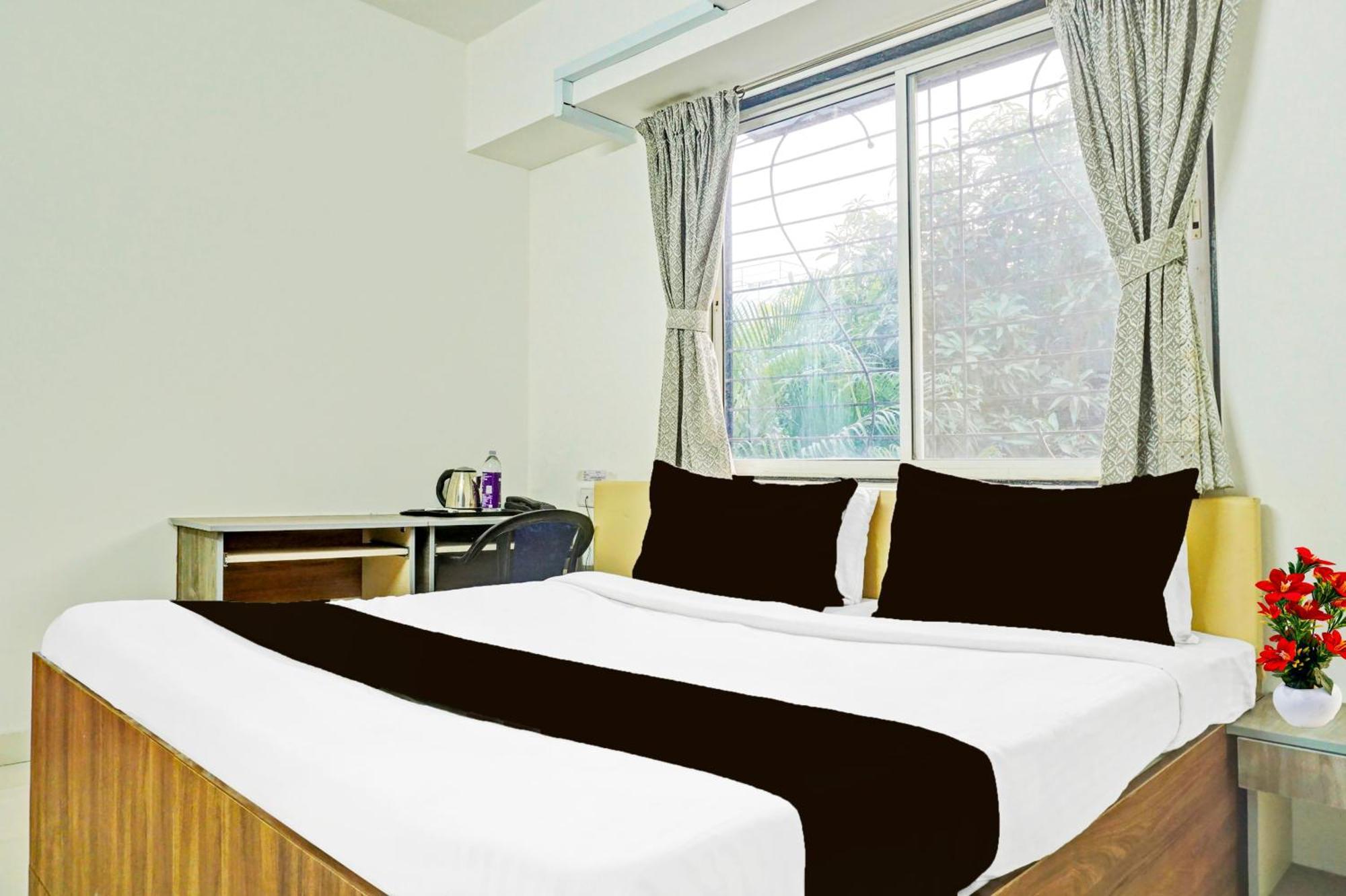Super Collection O Baner Formerly Seven Hills Dāpuri Exterior photo