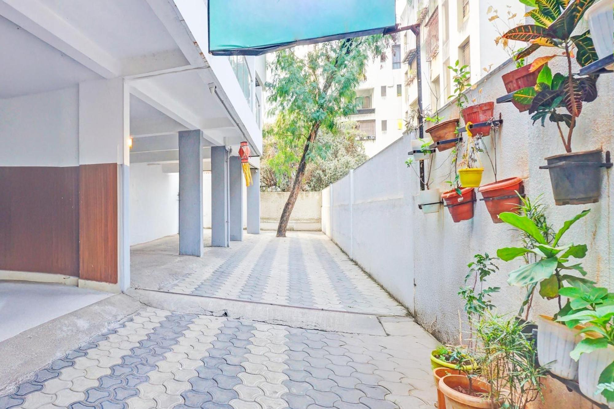 Super Collection O Baner Formerly Seven Hills Dāpuri Exterior photo